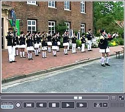 Video-Clip: Cadenberger Spielmannszug mit ''Viva Colonia'' bei der Gutsparkeinweihung am 16.05.2009 - Klick auf das Foto startet den Download ...