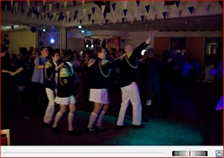 Videoclip: 2 Stimmungslieder der Band mit Polonaise beim Ball zum 40jährigen Jubiläum am 24.09.2011 im MarC 5 - Copyright: A. Protze - Klick auf das Bild startet den Download.