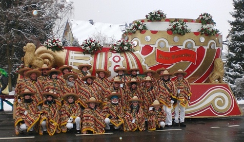 Spielmannszug Cadenberge - Gruppenfoto vom Karneval in Bergisch Gladbach im Februar 2010 - Klick auf das Bild vergrößert.