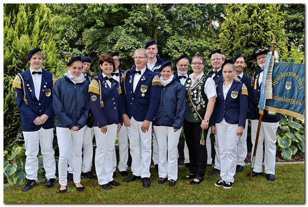 Spielmannszug Cadenberge beim Schtzenfest am 21.06.2014 - Foto & Copyright: A. Protze - Klick auf das Bild vergrert