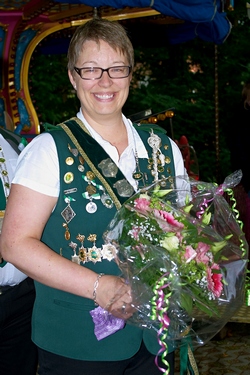 Königin Bianka Heinßen-Sahlke beim 226. Cadenberger Schützenfest am Sonntag, 23. Juni 2013 - Foto & Copyright A. Protze, Klick auf das Bild vergrößert